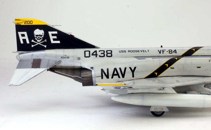 US Navy Aircraft F-4J Phantom VF-84 Jolly Rogers Vietnam war - 1