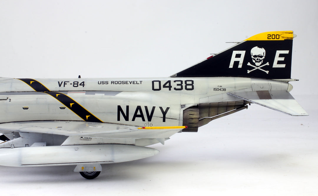 US Navy Aircraft F-4J Phantom VF-84 Jolly Rogers Vietnam war - 1