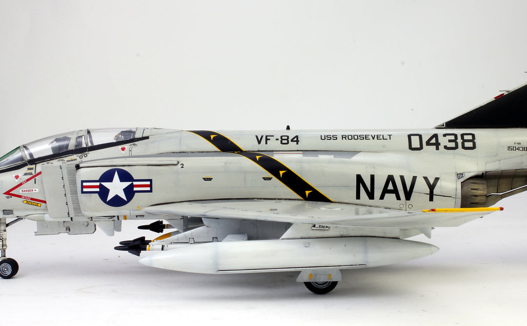 ハセガワ 1/48 F-4J ファントム VF-84 JOLLY ROGERS US Navy Aircraft F-4J Phantom VF-84 Jolly Rogers Vietnam war - 1