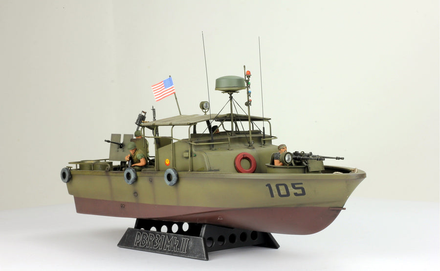 1/35 US Navy PBR31 MKII w/ 4 Crew (Tamiya base, ProBuilt)