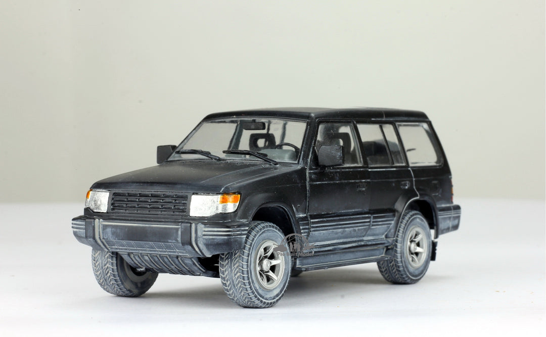 1/35 Black SUV