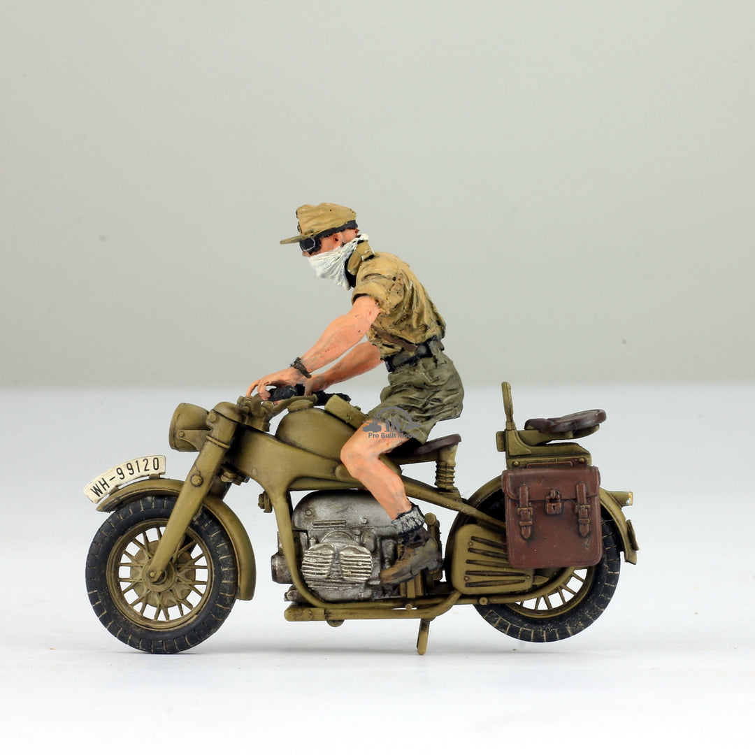 1:35 Prebuilt German Zündapp KS750 Motorcycle /w Crew – DAK Afrika