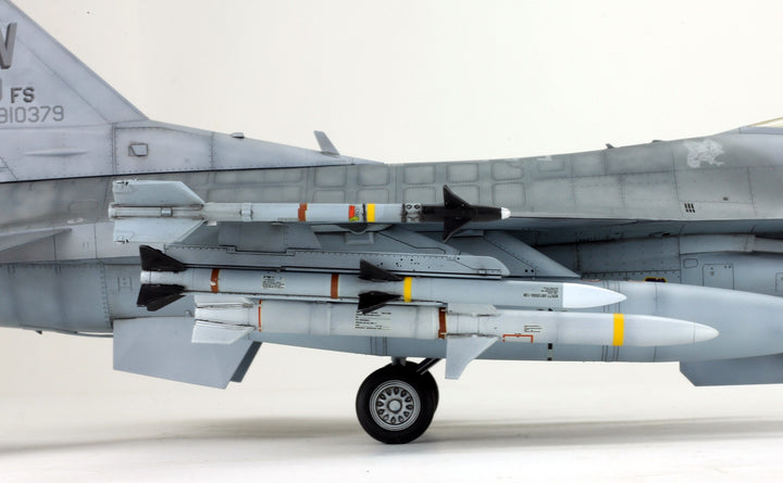 1/32 F-16CJ Viper – Tamiya 60315, Engine & Weapons – ProBuiltModel