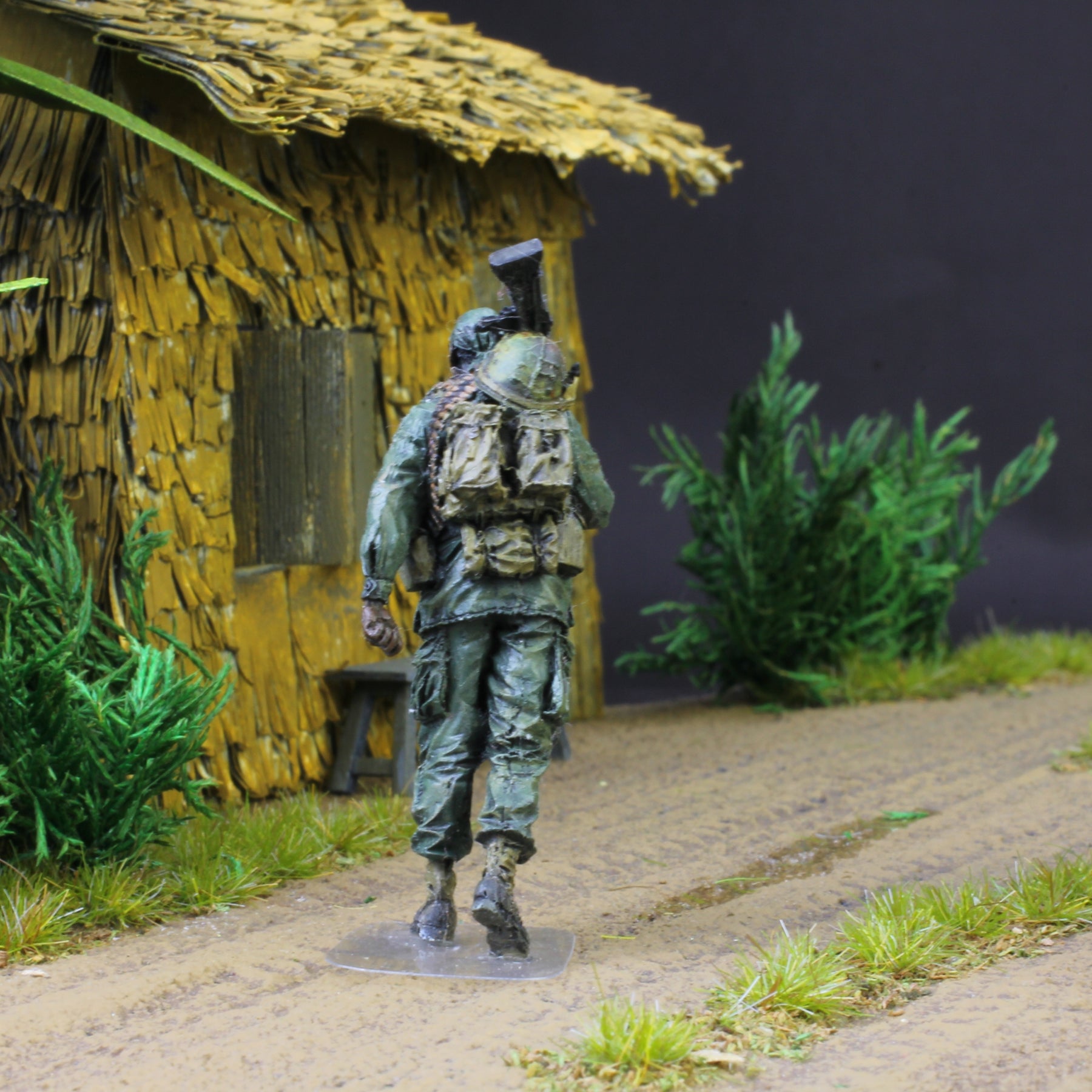 Machine Gun Walk US Army Machine Gun Soldier Walking, Vietnam war , 1/35 Scaled Ratio ...