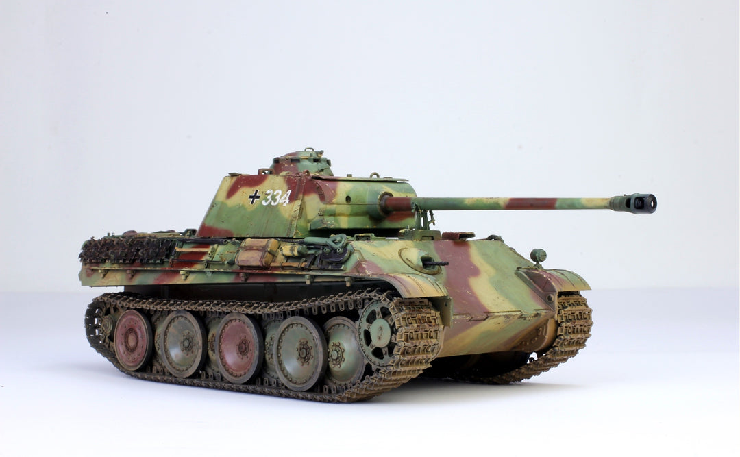 PreBuilt German Panther Ausf. G Late Production WW2, 1/35 scale