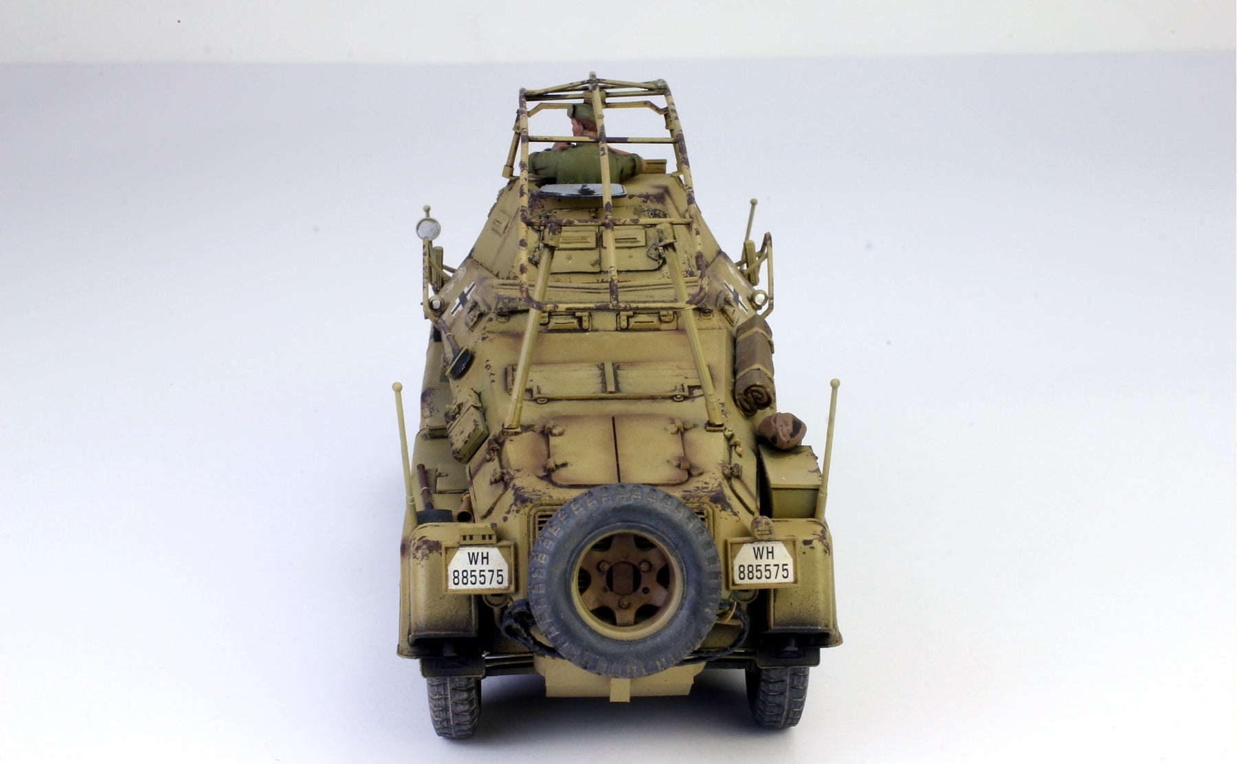 Maquette SCHWERER PANZERSPÄHWAGEN (8 RAD) SCKFZ 232 1/35° TAMIYA Maquette SCHWERER PANZERSPÄHWAGEN (8 RAD) SCKFZ 232 1/35° TAMIYA