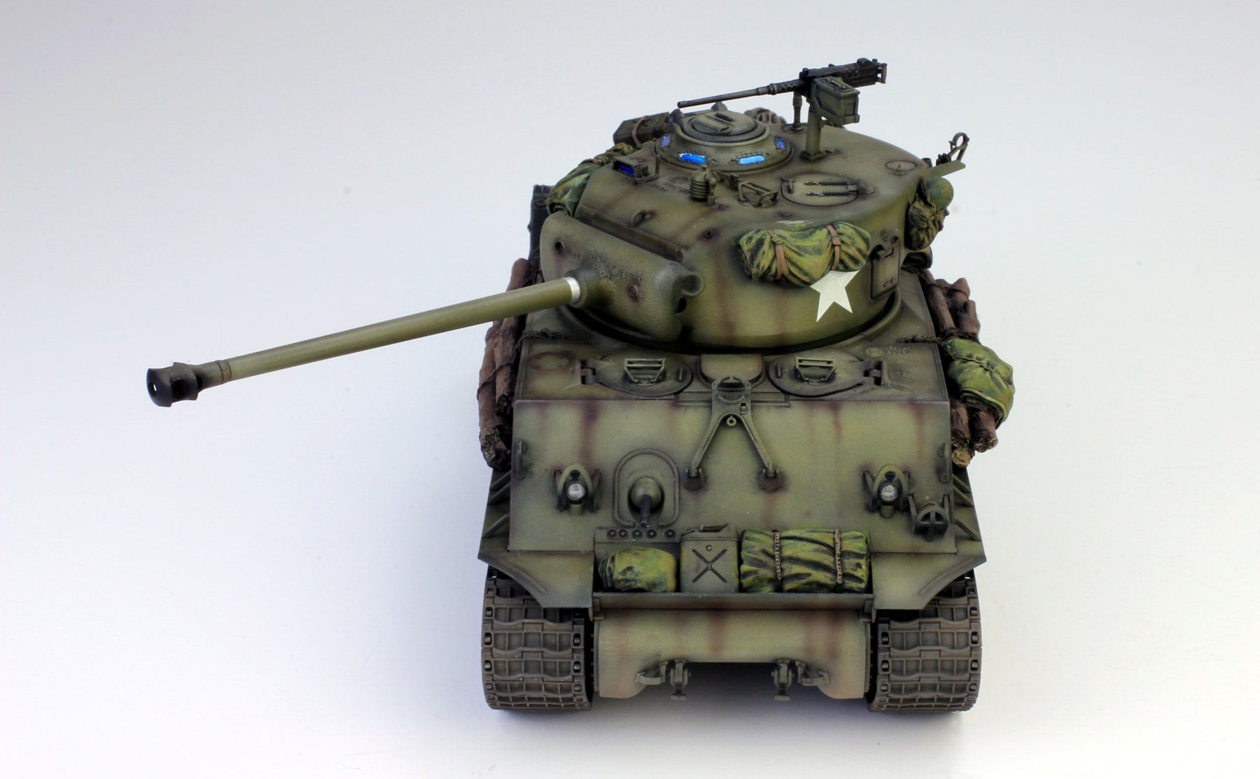 Easy Eight Tank ProBuilt Model Easy Eight M4A3E8 Sherman tank, 1/35 Scaled Ratio, Worl ...