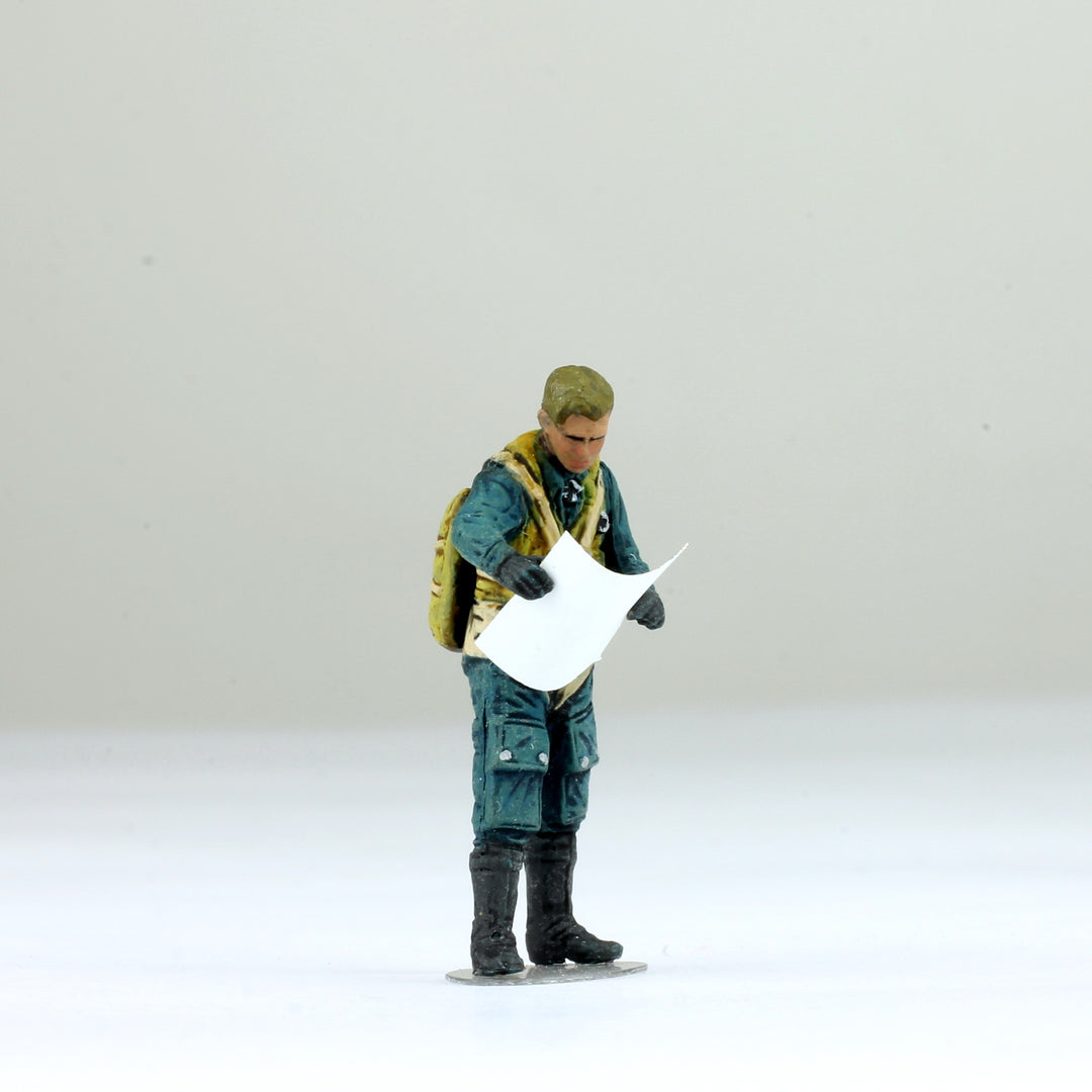 ドイツ軍　luftwaffe ホスピタル　プリズナー　ビンテージ ProPainted Set 02 1:48 German Luftwaffe Fighter Pilots Reading Map