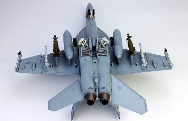 Maquette NikoModel Escorteur Protet F748 - 1/700 - Awiso - Neuf