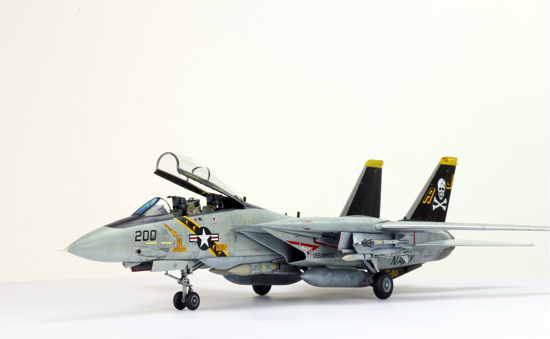 ProBuilt 1:48 F-14A Tomcat “Jolly Roger” US Navy Fighter