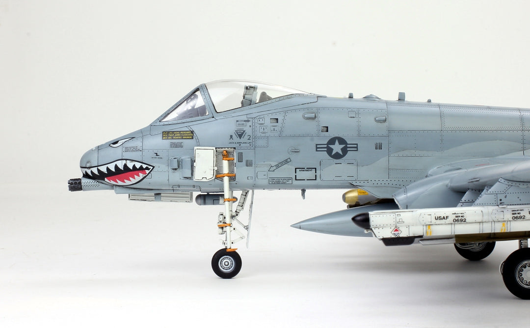 USAF A-10 Thunderbolt II - 1/48 Scaled Ratio Pro Built Model
