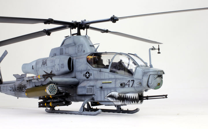 USMC AH-1Z Viper - 1/35 Scaled Ratio - Modern War Pro Built Model