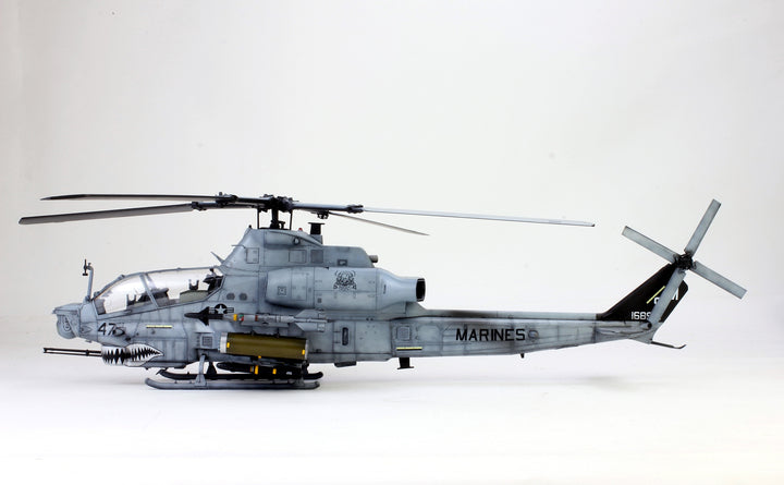 USMC AH-1Z Viper - 1/35 Scaled Ratio - Modern War Pro Built Model