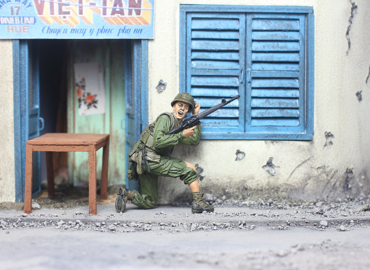 1/35 USMC Soldier in battle, Hue, MauThan 1968