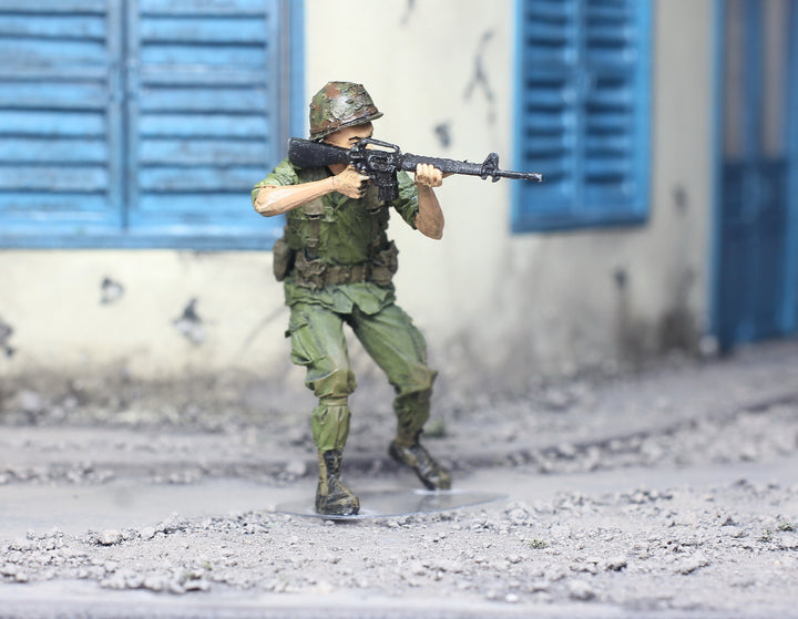 1/35 USMC Soldier in battle