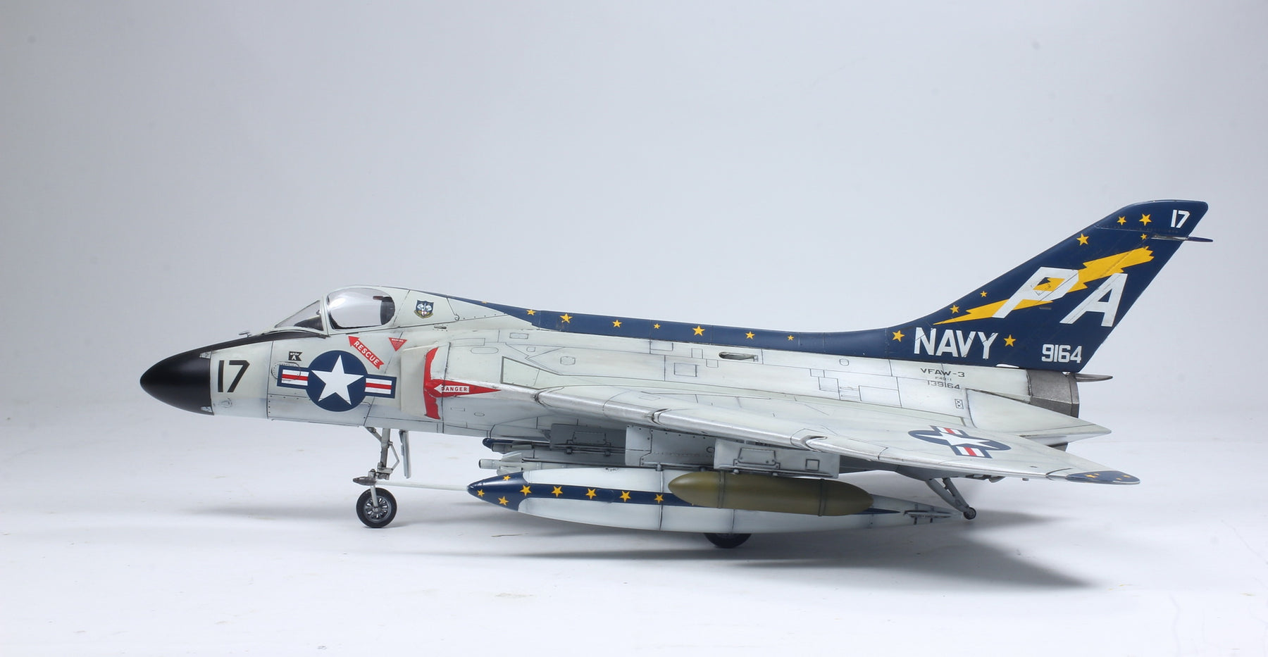 F4d Douglas F4D-1 Skyray - 1/48 Scaled Ratio - Pro Built Model – ProBuiltModel