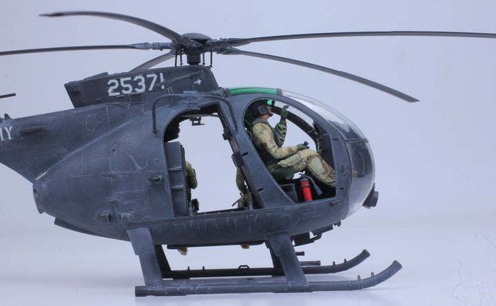 MH-6J Little Bird /w 02 Pilots + 04 Delta Force Riders, 1/35