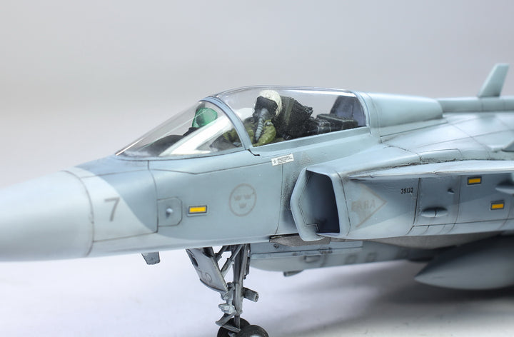 PreOrder 1:48 SAAB JAS 39 A Gripen – Handcrafted Fighter Jet Model