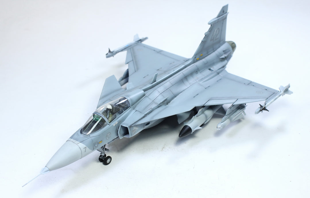 入手困難】1:48 SAAB Jas-39B/D Gripen 入手困難】1:48 SAAB Jas-39B/