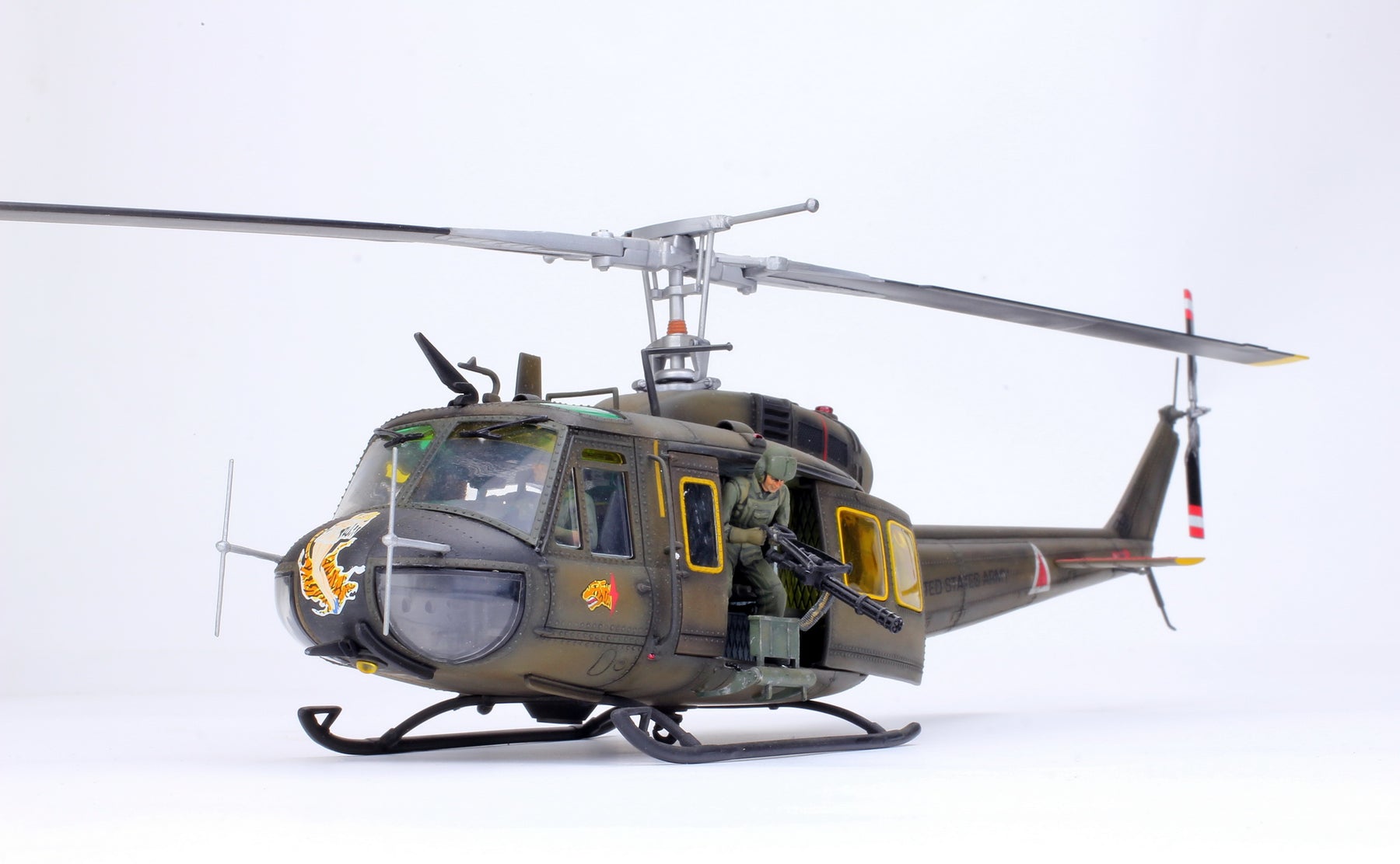 Hartolia miniatures | Hélicoptère Bell UH-1 Iroquois Huey | Modèle STL Hartolia miniatures | Hélicoptère Bell UH-1 Iroquois Huey | Modèle STL