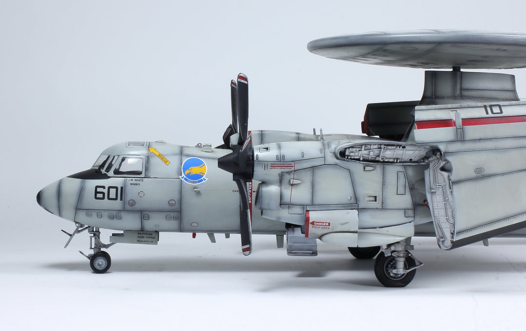 US Navy E-2C Hawkeye (Folded wings) - 1/48 Scaled Ratio Pro Built